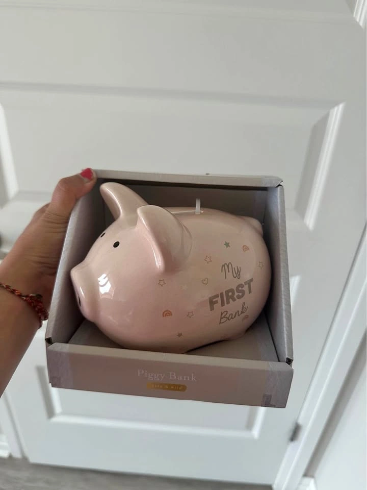 Moving sale: Cute pink piggy bank