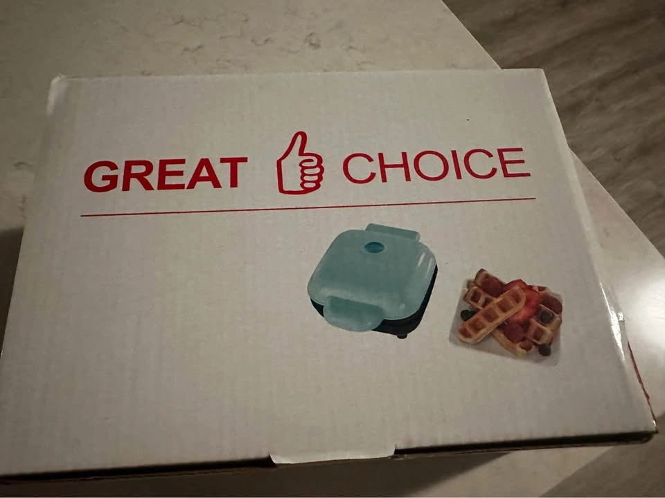 Moving sale: Mini waffle maker - photo 2