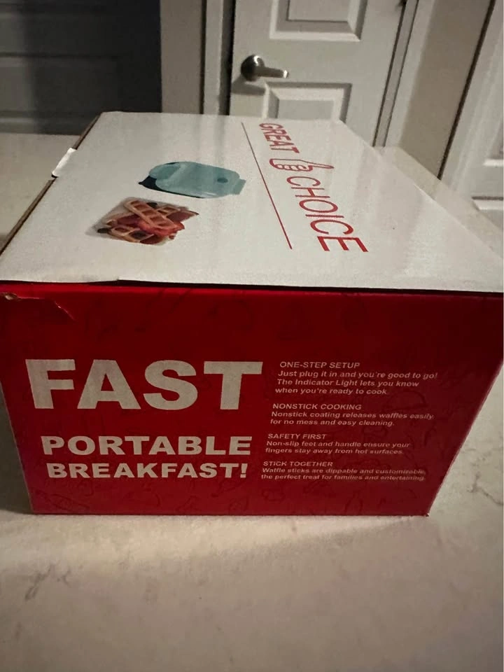 Moving sale: Mini waffle maker - photo 3
