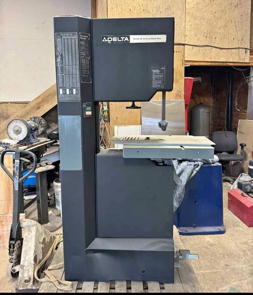 Heavy-duty Delta Model 20 Vertical Band Saw Metal Cutting