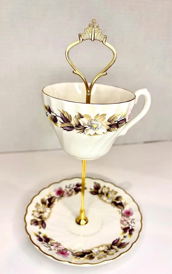 Vintage Floral Teacup and Saucer Tiered Jewelry Stand - photo 4