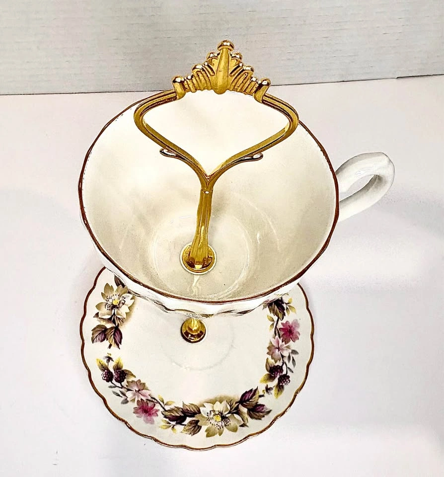 Vintage Floral Teacup and Saucer Tiered Jewelry Stand - photo 5