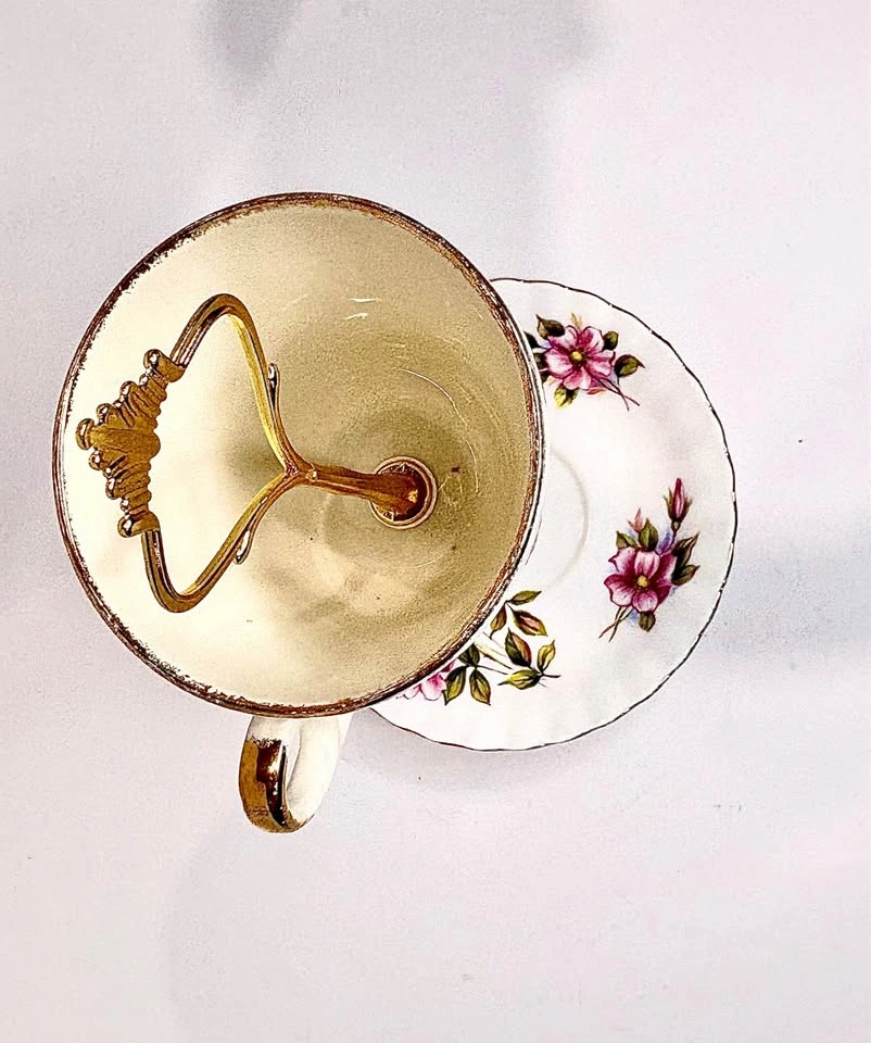 Tiered Floral Teacup and Saucer Jewelry Stand - photo 3