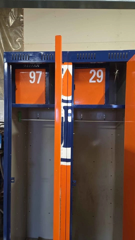 Custom Oilers Locker - photo 2