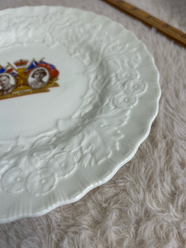King George VI / Queen Elizabeth 1937 Alfred Meakin Plate - photo 3