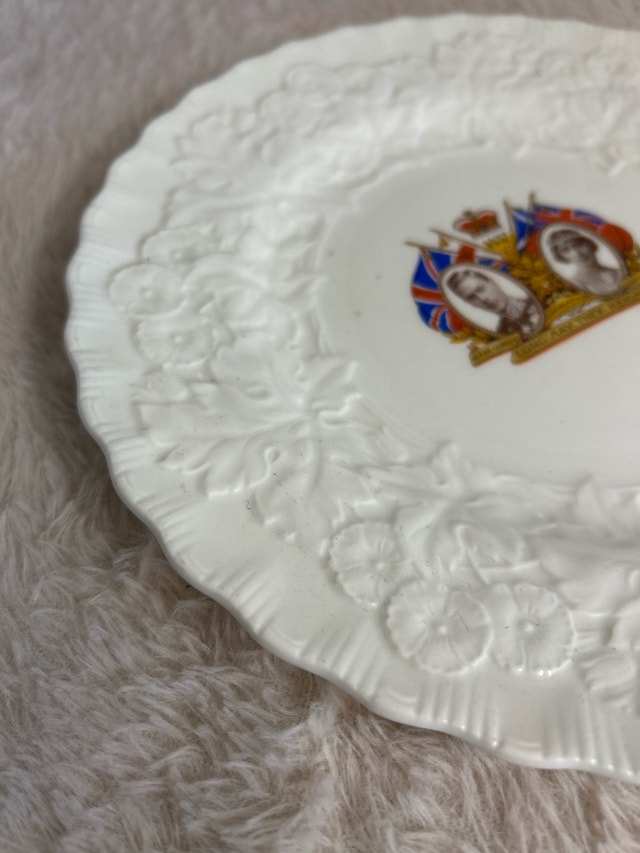 King George VI / Queen Elizabeth 1937 Alfred Meakin Plate - photo 4