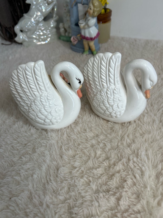MCM Porcelain Ceramic Figurine Collection - photo 3