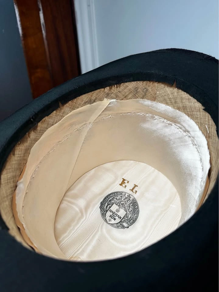 Antique Silk Plush Top Hat - Harman & Son London (Size 7 1/8) - photo 5