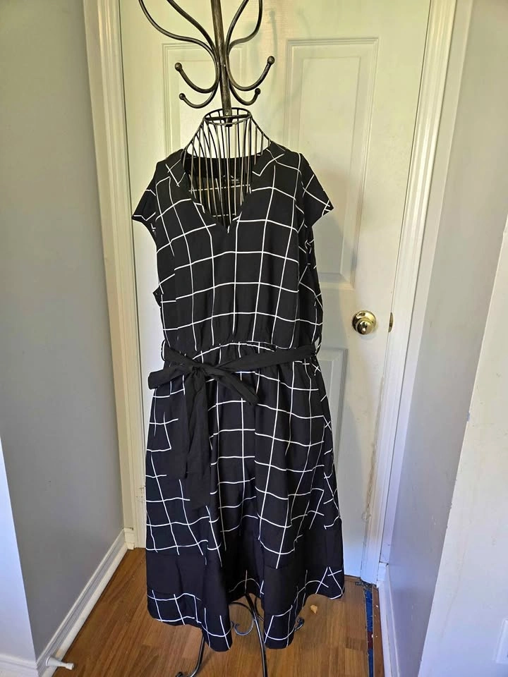 Ladies Bloomchich Dress