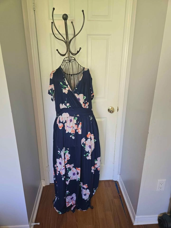 Ladies XL Dresses - photo 4