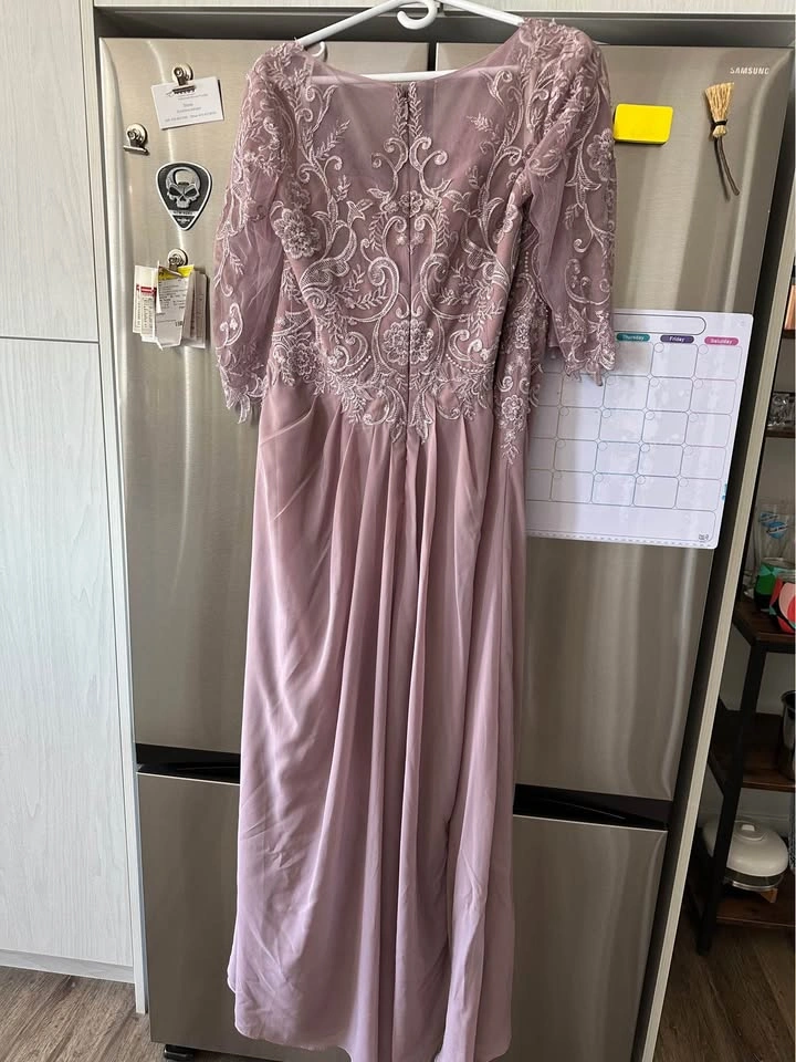 JJ's House Mauve Lace Evening Gown - photo 2