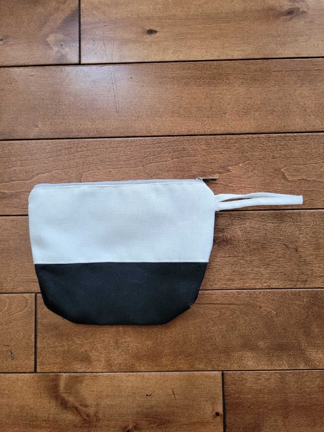 Women's Teacher Appreciation Two-Tone Wristlet Pouch - photo 2