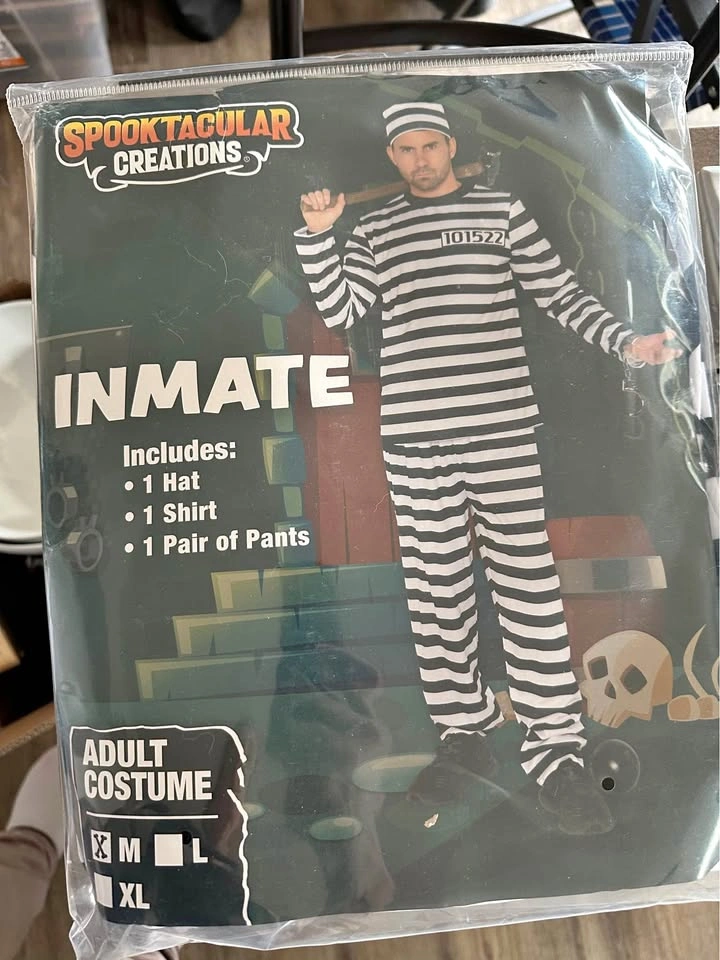 Inmate costume