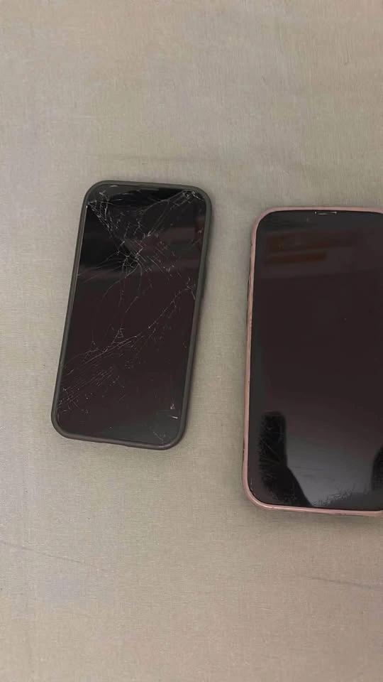 Broken iPhone 13 Pro and 14 Plus - photo 2