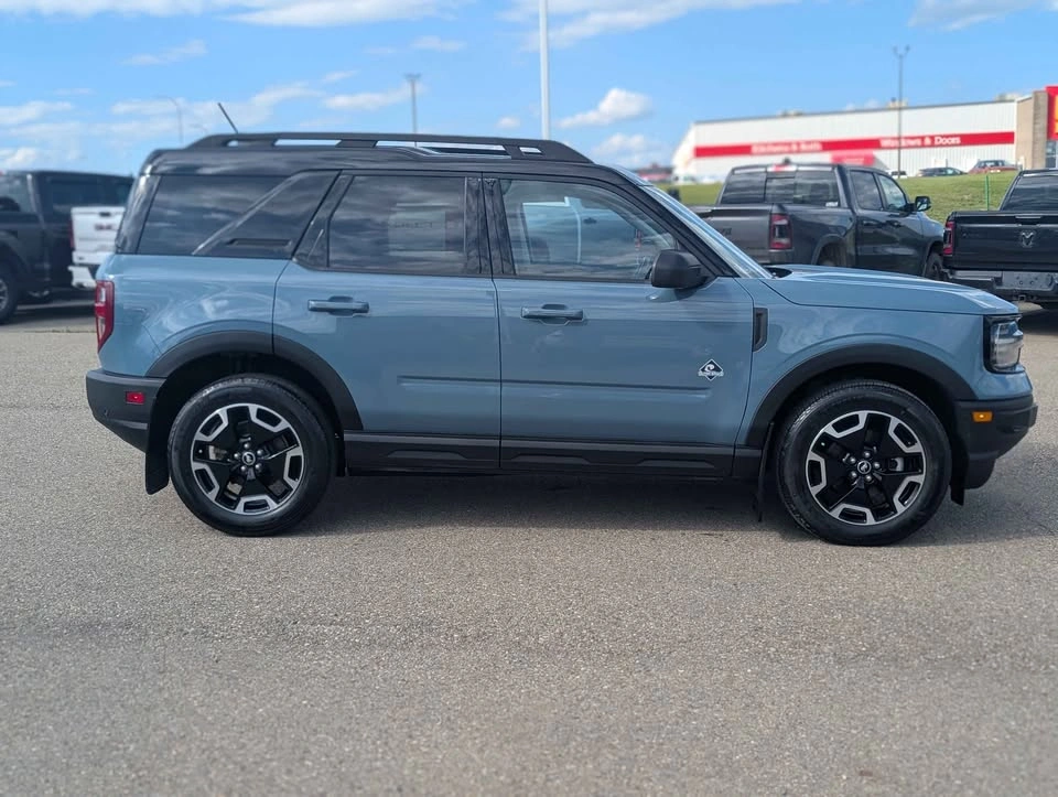 2023 Ford Bronco Sport Outer Banks - photo 2