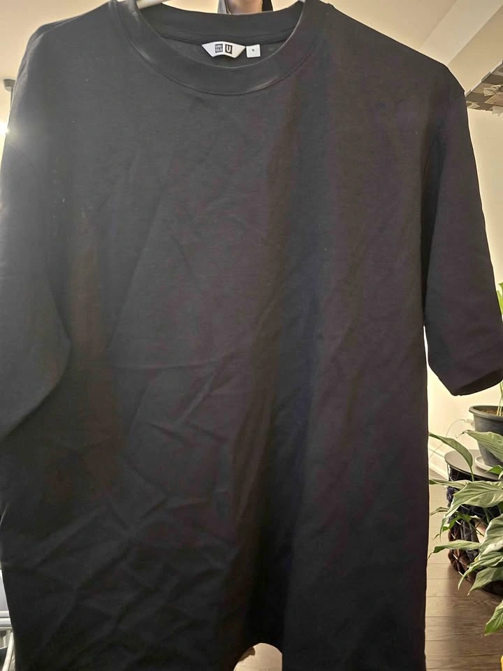 UNIQLO Medium AIRism Cotton Oversized Half-Sleeve T-Shirt