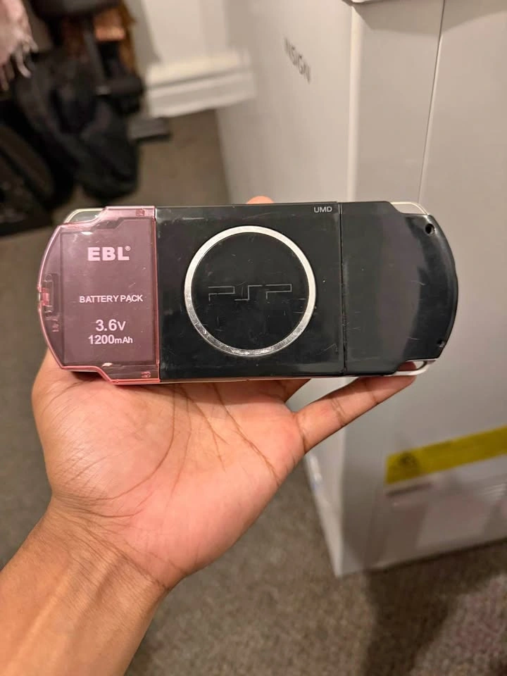 Modded Sony PSP 3000 Handheld Console - photo 2