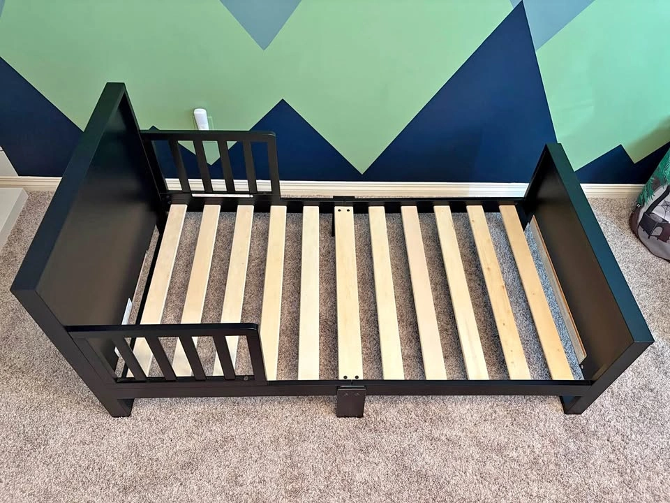Storkcraft Slumber Toddler Bed