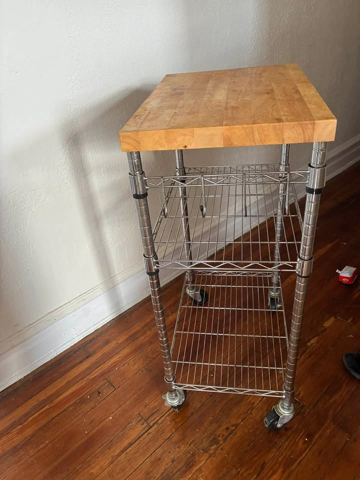 Kitchen shelves with wheels - photo 2