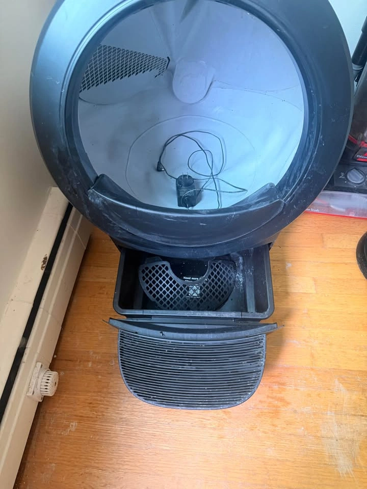 Litter Robot 4 by Whiskers- 2 years Old - photo 3