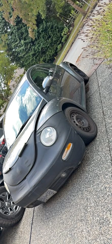 2004 Gray Volkswagen Beetle - Manual, 2 Fobs, Extra Rims