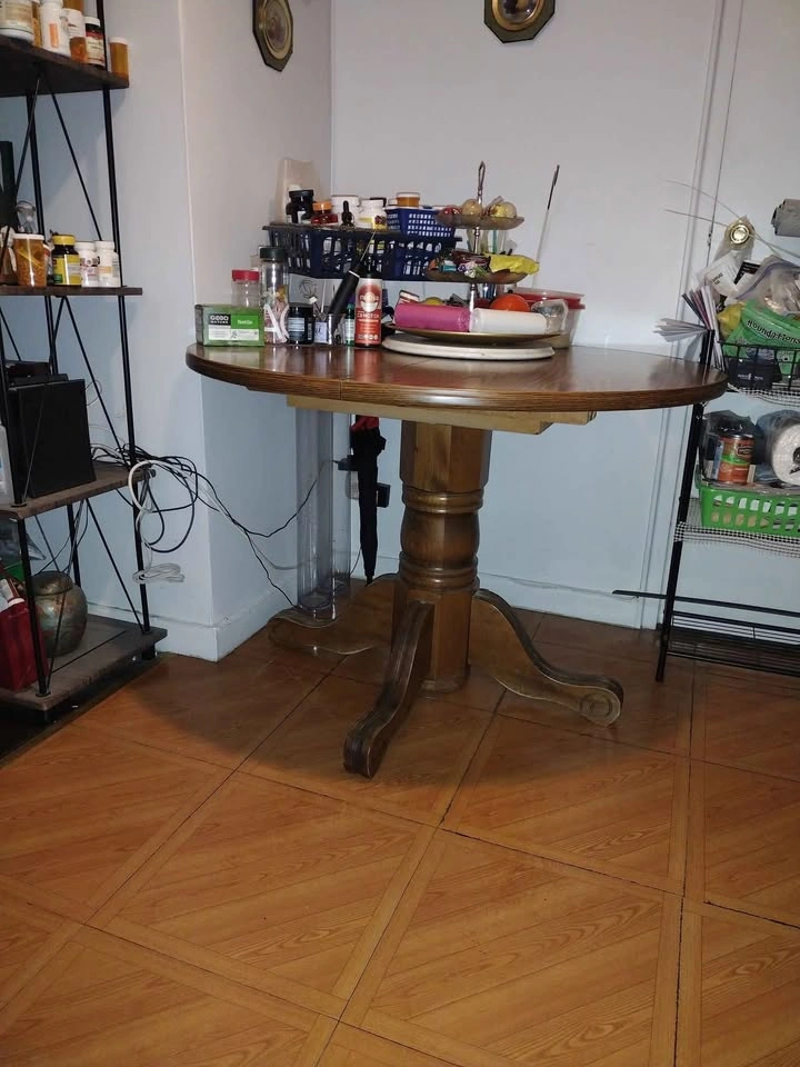 Wooden Round Pedestal Table with 4 Chairs - photo 2