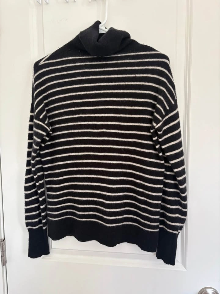 100% Cashmere Turtleneck Sweater - Size M - photo 4