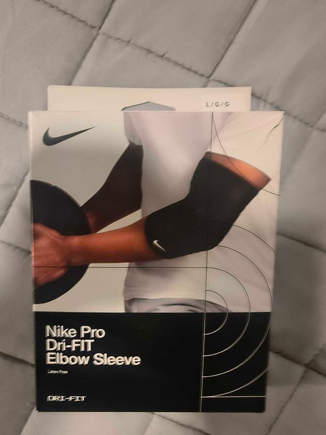 Nike Pro Dri-FIT Elbow Sleeve