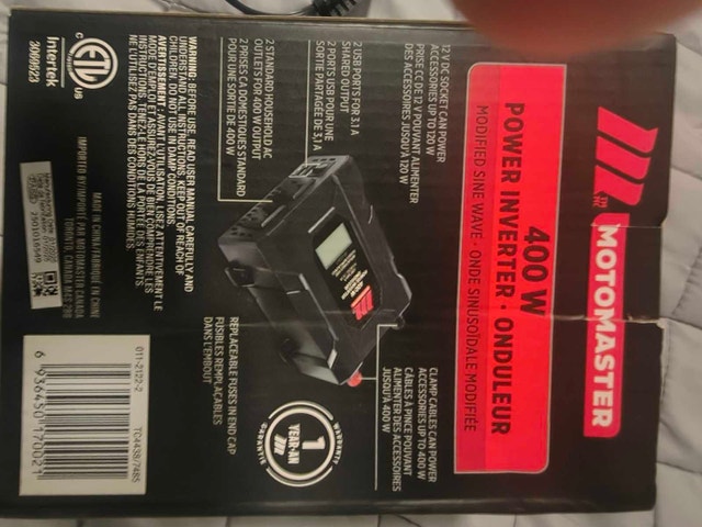 MotoMaster 400W Power Inverter