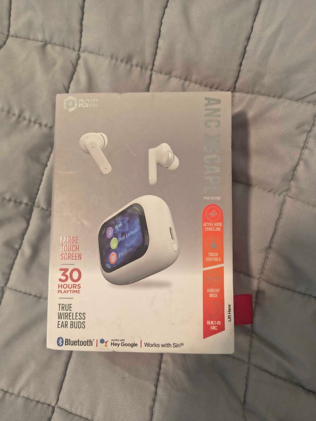 POM Gear Xscape True Wireless Earbuds