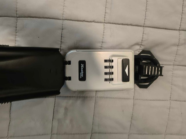 Master Lock Portable Lock Box - photo 2