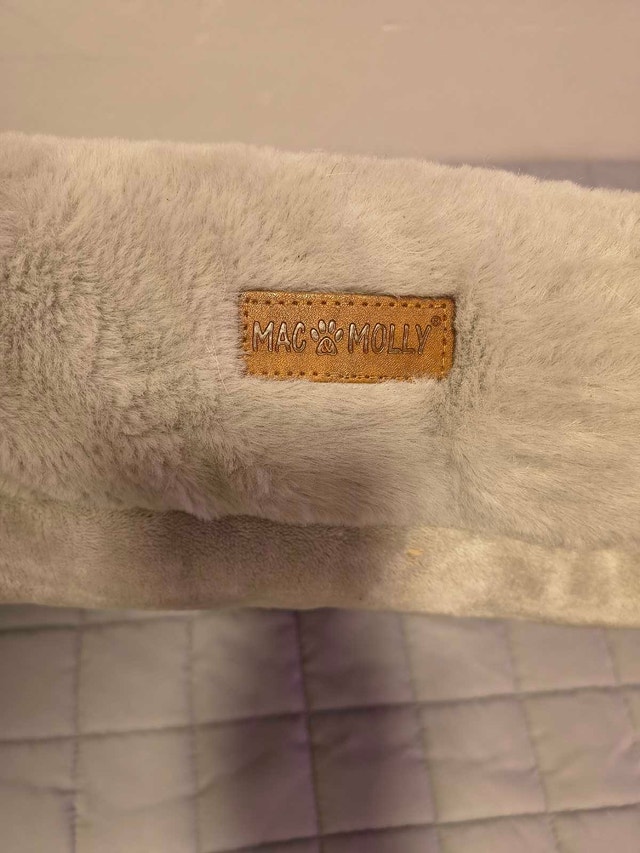 Mac & Molly Pet Bed