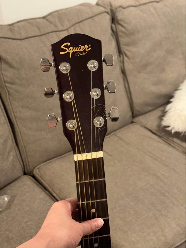 Fender Squire Guitar - photo 2