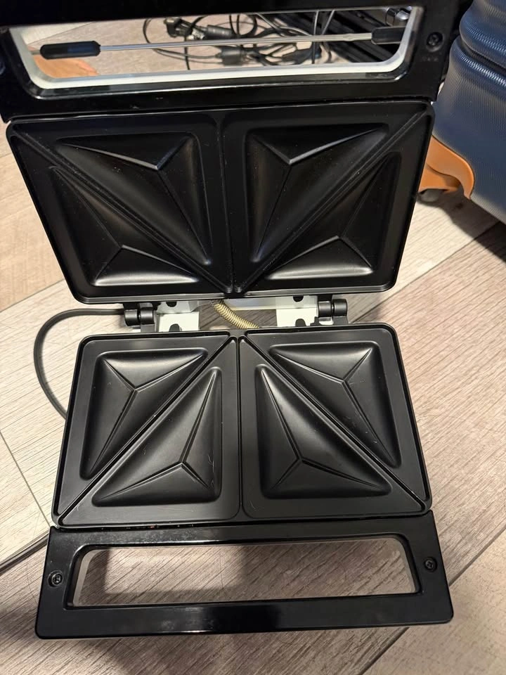 Sandwich Maker - photo 2