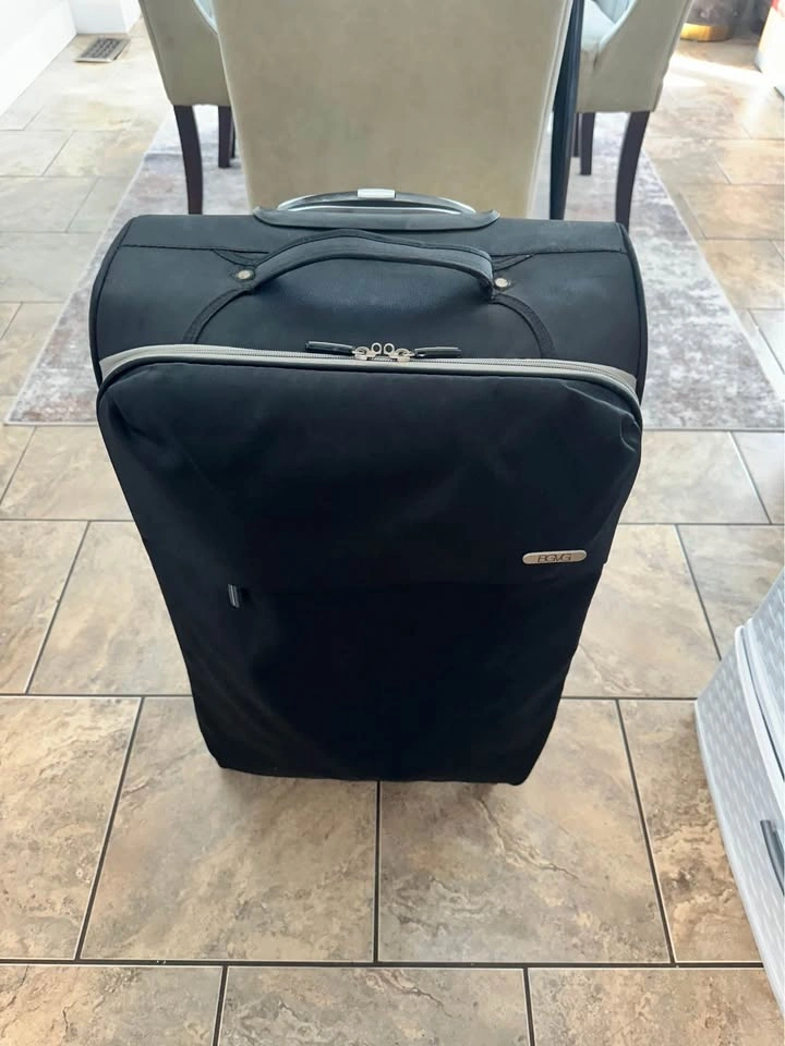 Luggage - photo 2