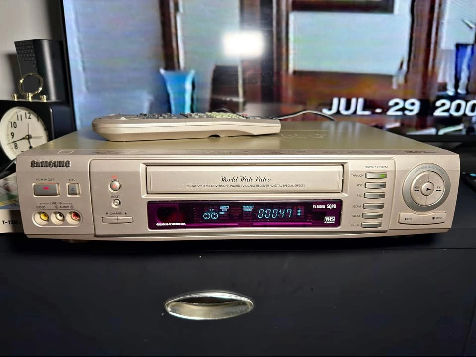 Samsung SV-5000W Multi-System VHS VCR Player w/ Remote