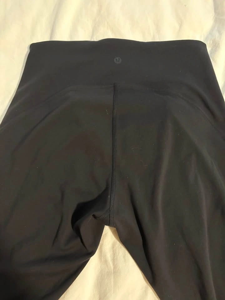 Lululemon Black Leggings size 6 - photo 3