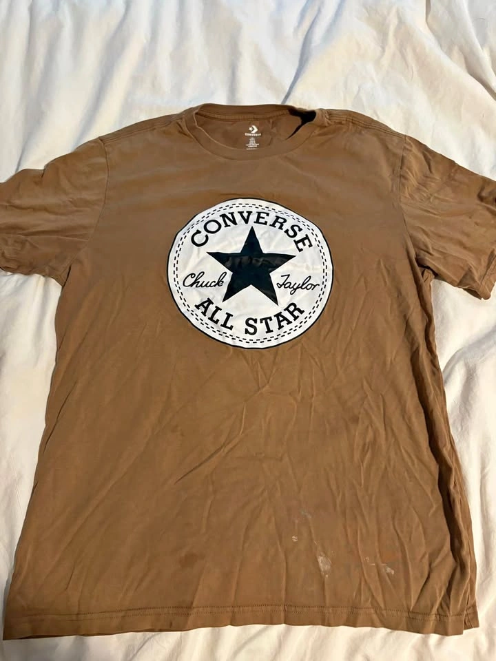 Converse Chuck Taylor All Star T-Shirt size L. Adult