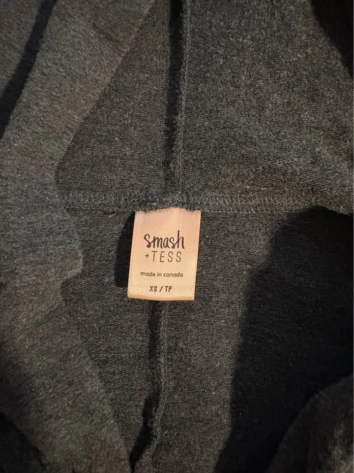 Smash + Tess Hooded Romper long sleeve and pant length size XS - photo 2