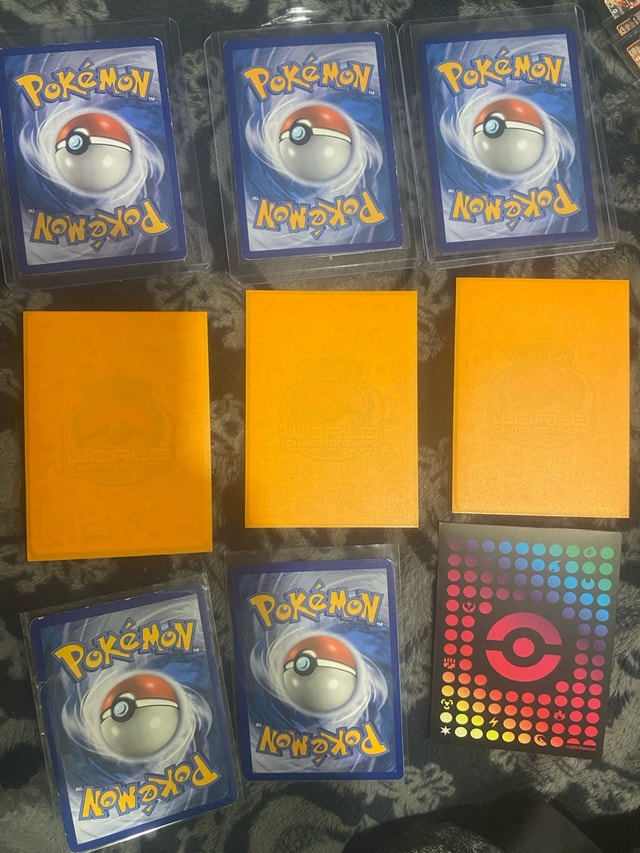 Pokémon EX GX V & VMAX Cards - photo 2