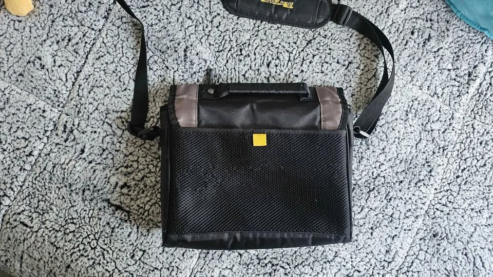 Targus Messenger Bag / Laptop Bag / Briefcase 11 inch - photo 2