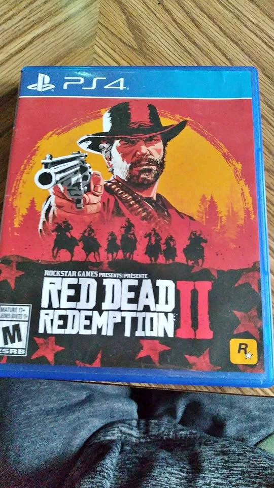Ps4 red dead redemption comes with 3 disc's
