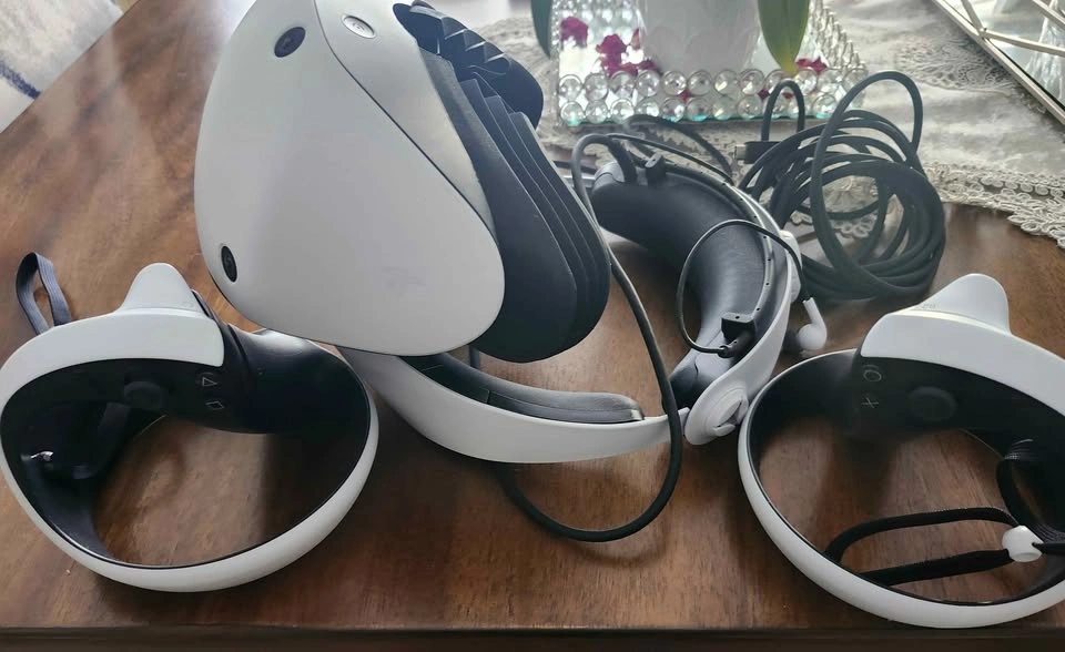 Sony PlayStation VR2 - Black Virtual Reality Headset - photo 5