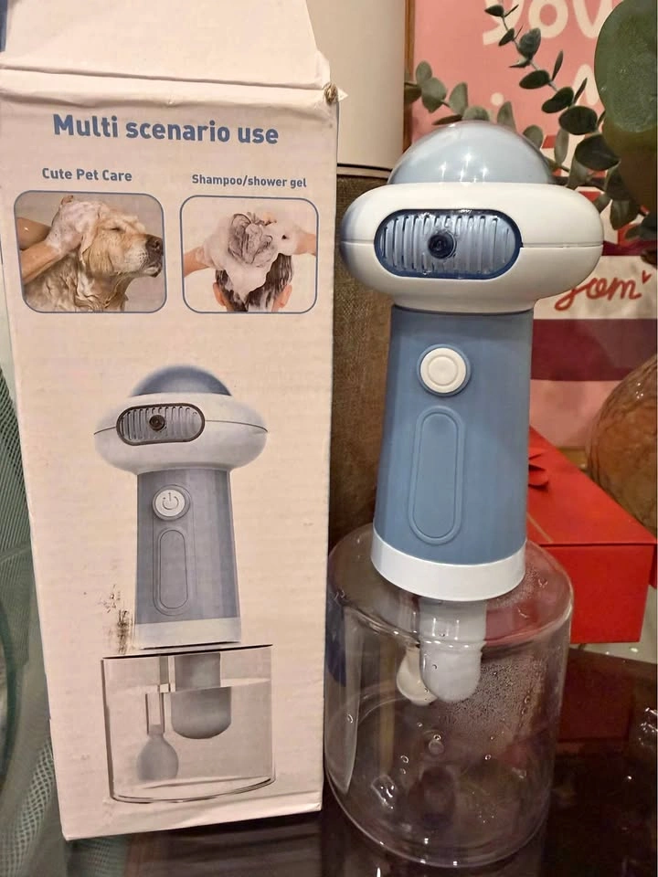 Pet Bubble Machine / Dog & Cat Shampoo Foamer