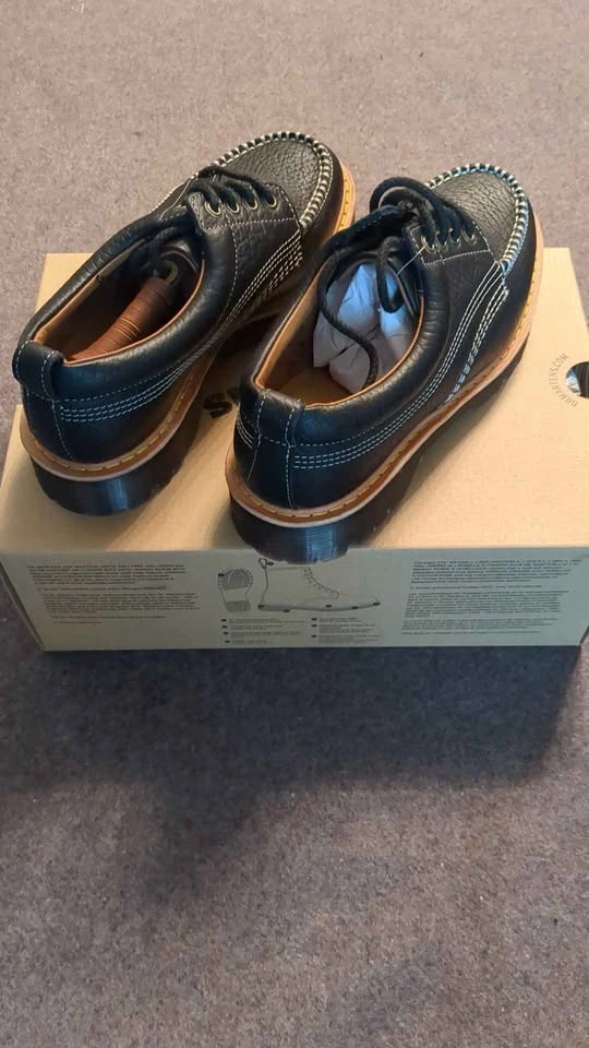 Dr. Martens Lowell Padded Collar Shoes size 9 men - photo 3
