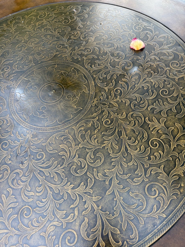 Beautiful Ashley Rafferty coffee table - photo 3