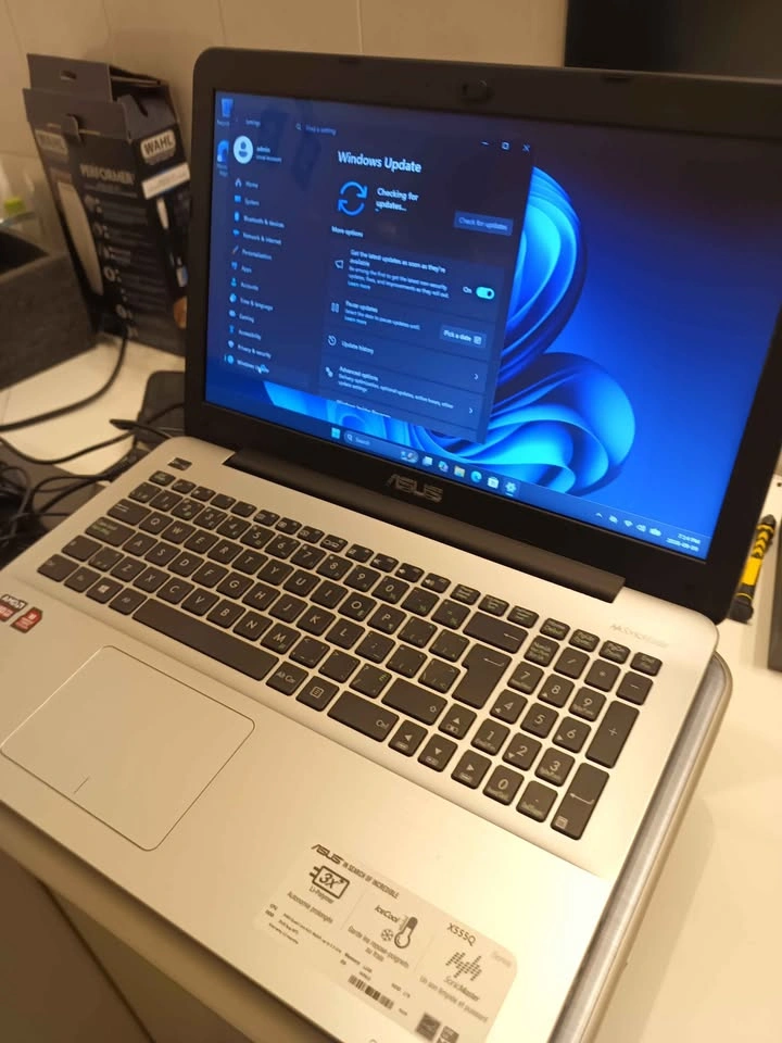 Asus X555Q AMD A10 16GB RAM 500GB SSD Windows 11 - photo 2