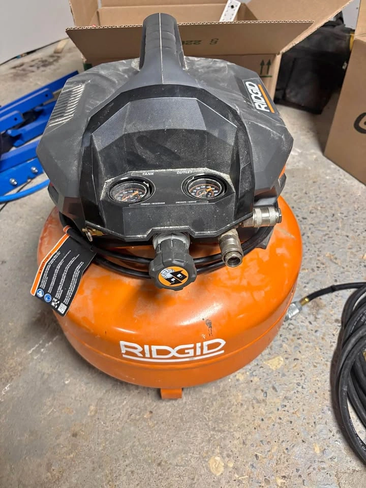 RIDGID 6 Gallon Air Compressor and 18-Gauge Brad Nailer