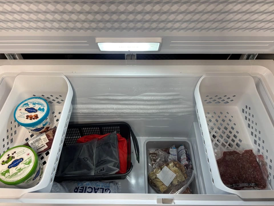 Frigidaire 15 Cu. Ft. Convertible Garage Ready Chest Freezer - photo 2