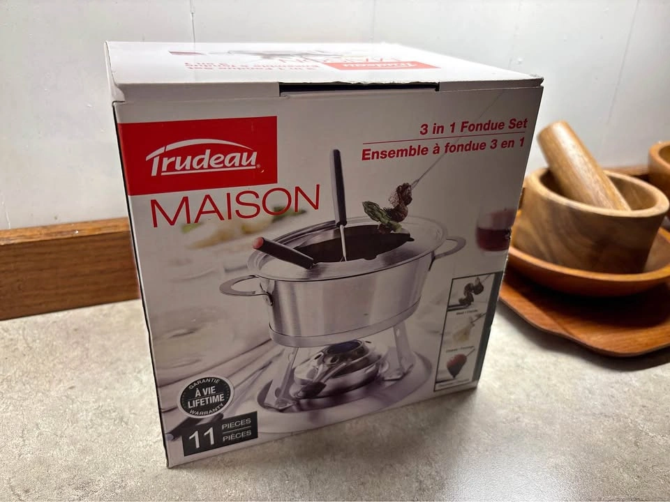 Brand New Trudeau Maison Kayla 3-in-1 Fondue Set (11-Piece)